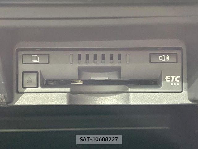 Toyota CROWN SEDAN 2018-08 7615830-6