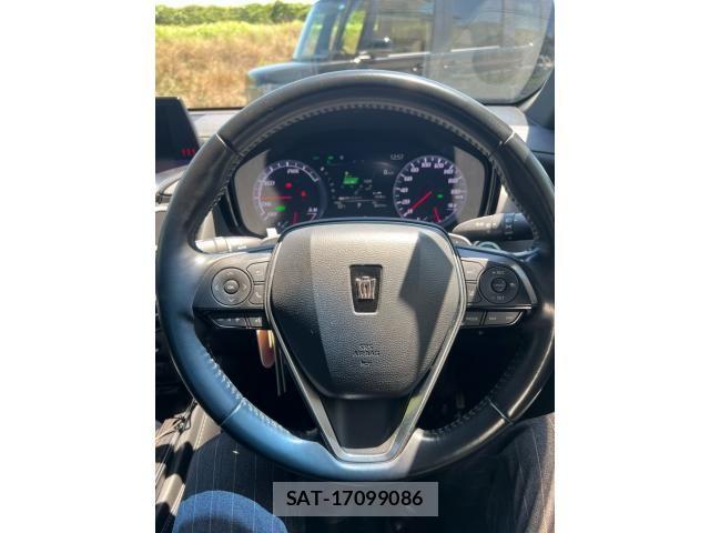 Toyota CROWN SEDAN 2018-07 7615848-13