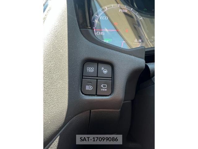 Toyota CROWN SEDAN 2018-07 7615848-16