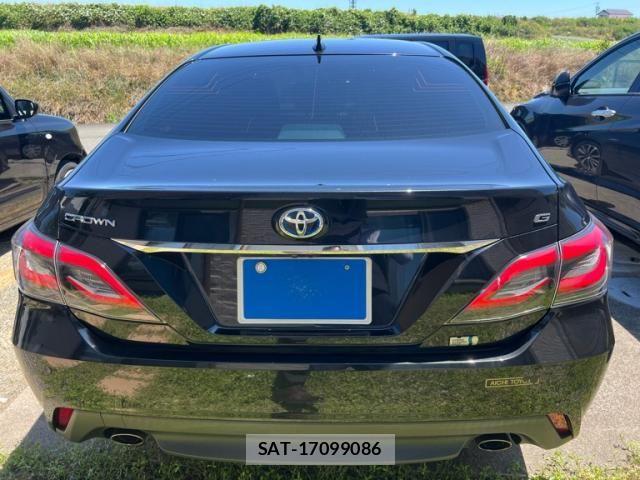 Toyota CROWN SEDAN 2018-07 7615848-2