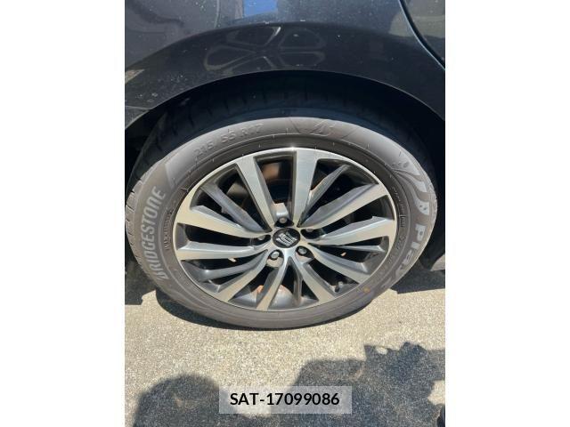 Toyota CROWN SEDAN 2018-07 7615848-5
