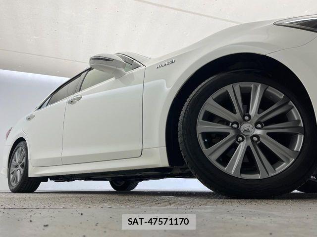 Toyota CROWN SEDAN 2018-05 7615836-16