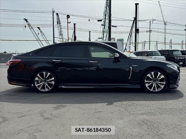 Toyota CROWN SEDAN 2018-07 7615827-11