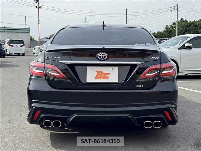 Toyota CROWN SEDAN 2018-07 7615827-13