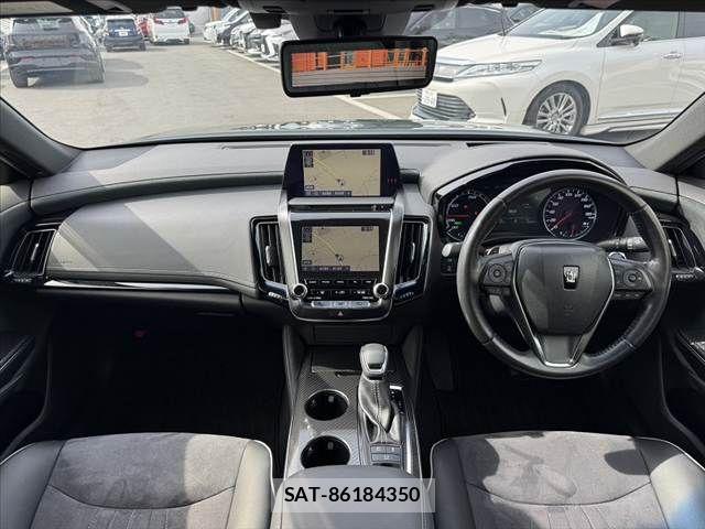 Toyota CROWN SEDAN 2018-07 7615827-1