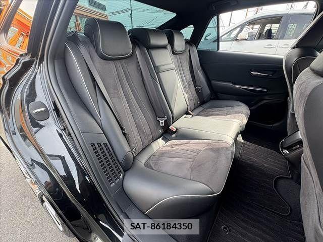 Toyota CROWN SEDAN 2018-07 7615827-19