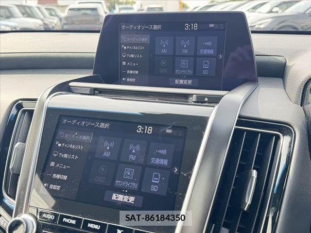 Toyota CROWN SEDAN 2018-07 7615827-21