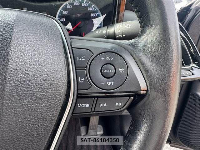 Toyota CROWN SEDAN 2018-07 7615827-26