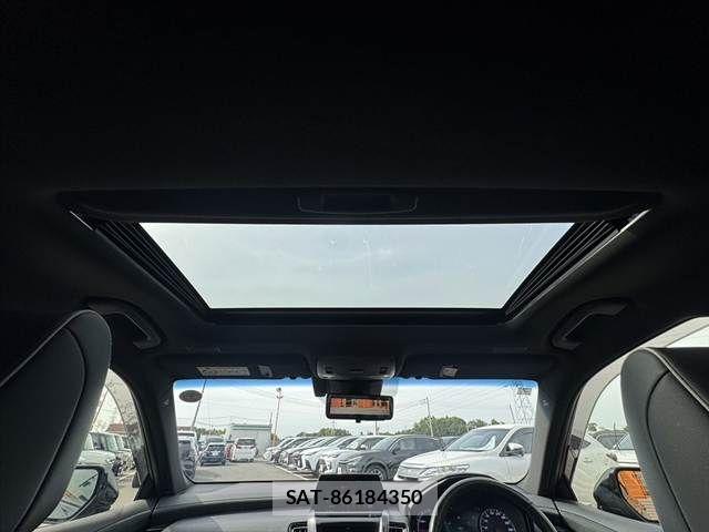 Toyota CROWN SEDAN 2018-07 7615827-4