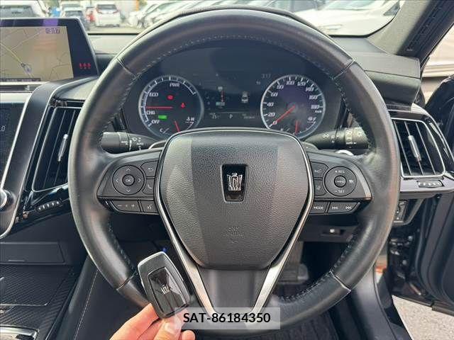 Toyota CROWN SEDAN 2018-07 7615827-6