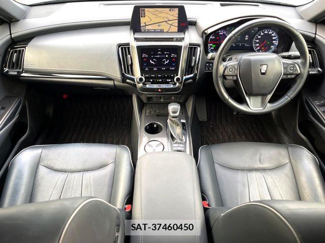 Toyota CROWN SEDAN 2019-12 7615831-1