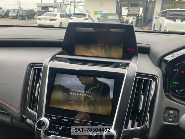 Toyota CROWN SEDAN 2020-07 7615851-19