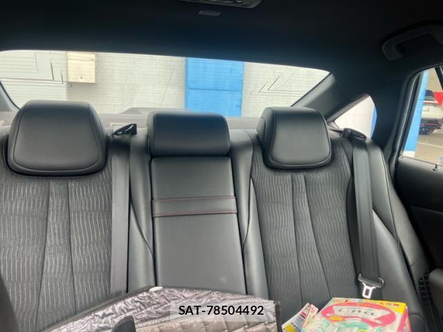 Toyota CROWN SEDAN 2020-07 7615851-22
