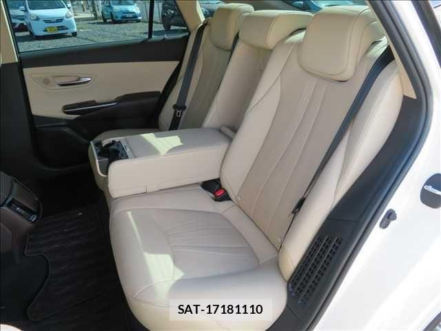 Toyota CROWN SEDAN 2019-07 7615837-17