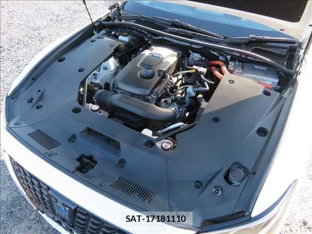 Toyota CROWN SEDAN 2019-07 7615837-19