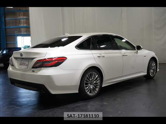 Toyota CROWN SEDAN 2019-07 7615837-8