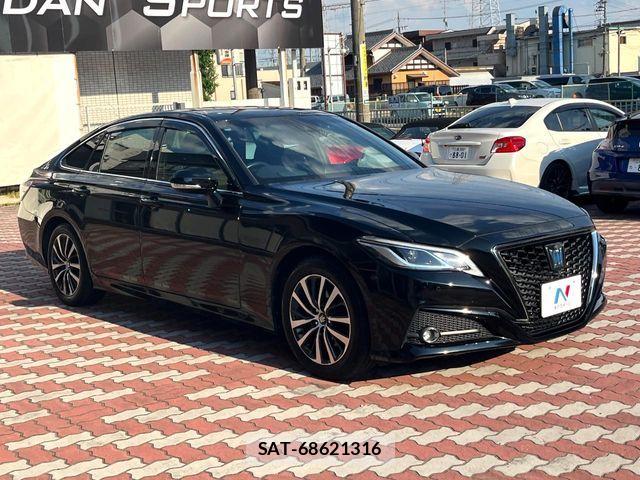 Toyota CROWN SEDAN 2020-10 7615845-15