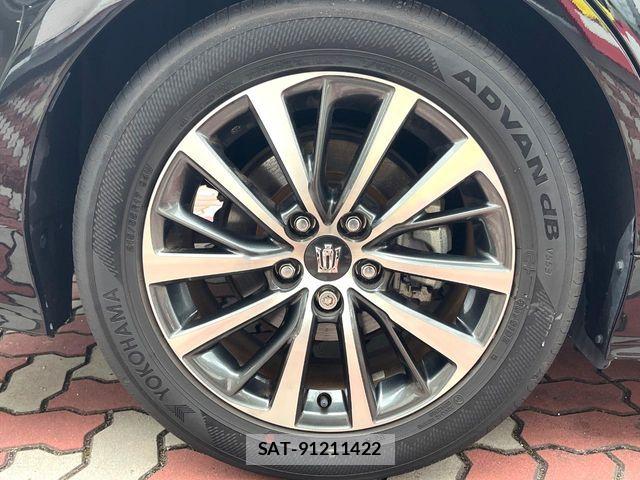 Toyota CROWN SEDAN 2019-03 7615847-12