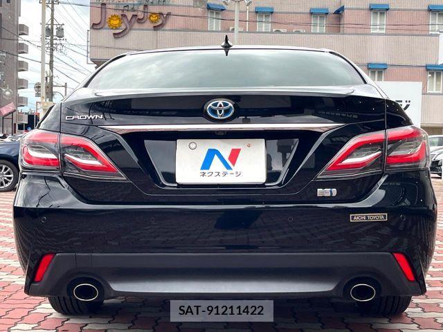 Toyota CROWN SEDAN 2019-03 7615847-14