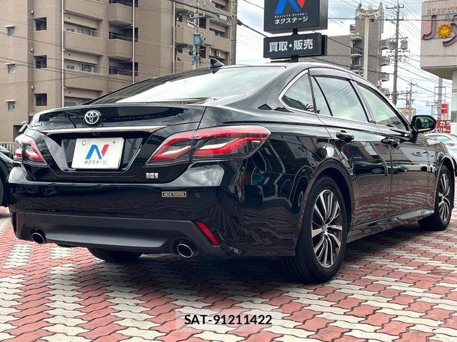 Toyota CROWN SEDAN 2019-03 7615847-16