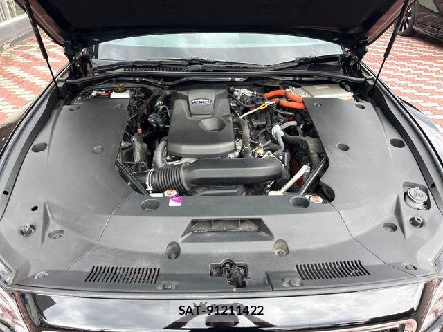 Toyota CROWN SEDAN 2019-03 7615847-17
