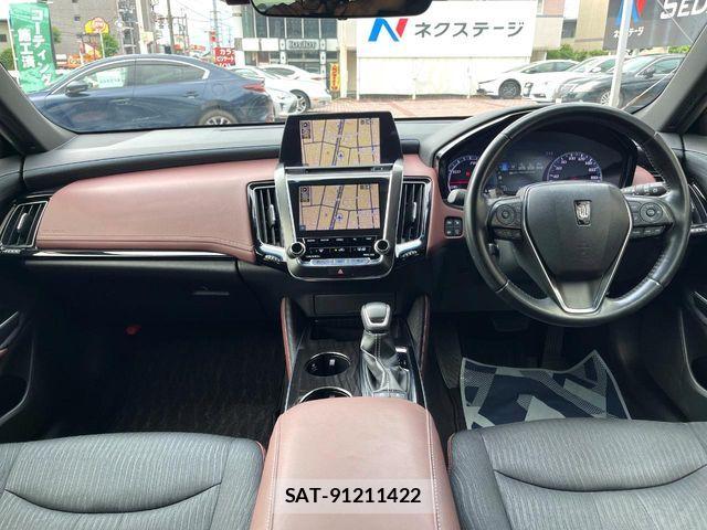 Toyota CROWN SEDAN 2019-03 7615847-1