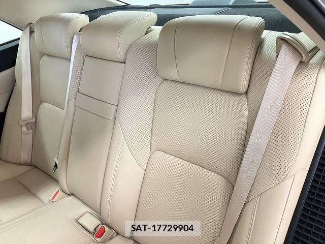 Toyota CROWN SEDAN 2017-10 7615859-21
