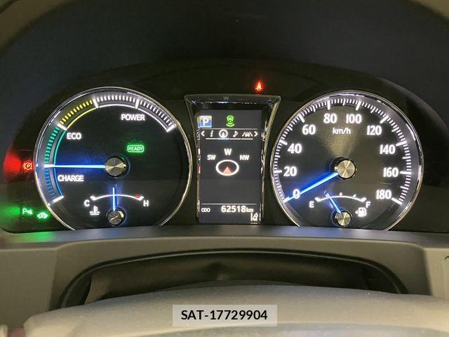 Toyota CROWN SEDAN 2017-10 7615859-28
