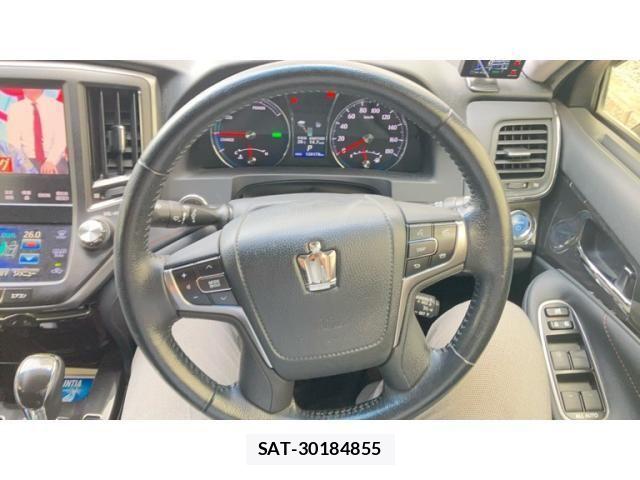 Toyota CROWN SEDAN 2013-09 7615858-16