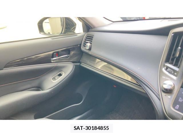 Toyota CROWN SEDAN 2013-09 7615858-24