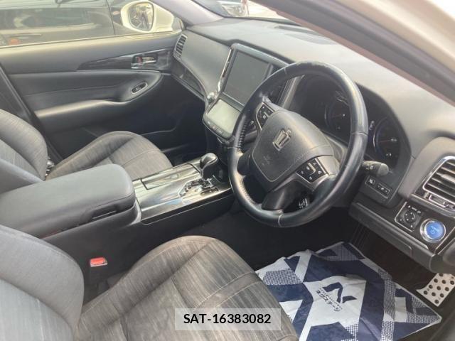 Toyota CROWN SEDAN 2013-08 7615857-11