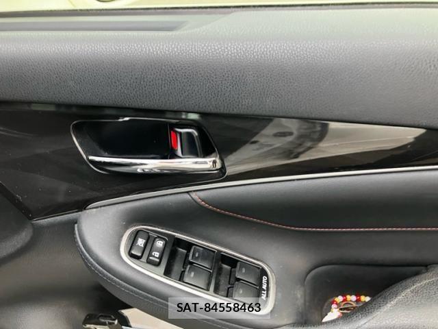 Toyota CROWN SEDAN 2013-08 7615861-11
