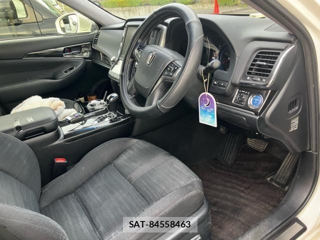Toyota CROWN SEDAN 2013-08 7615861-12