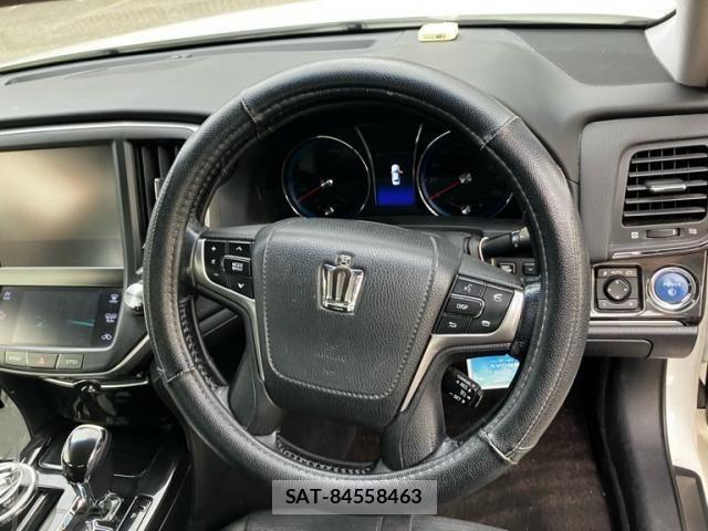 Toyota CROWN SEDAN 2013-08 7615861-15
