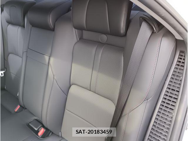 Toyota CROWN SEDAN 2017-11 7615856-12