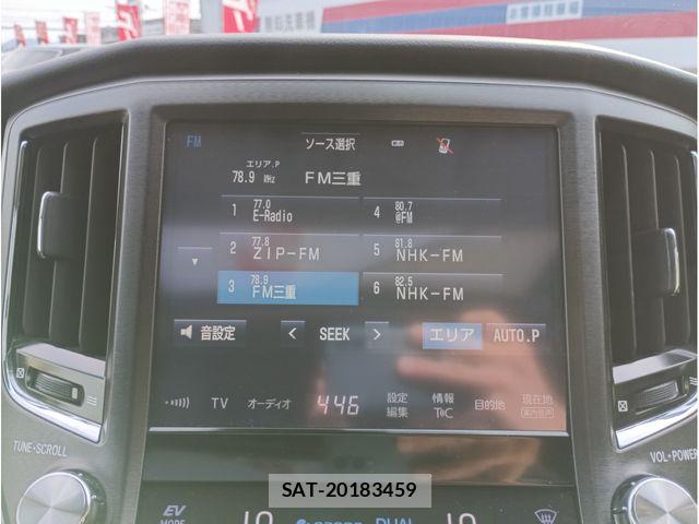 Toyota CROWN SEDAN 2017-11 7615856-16
