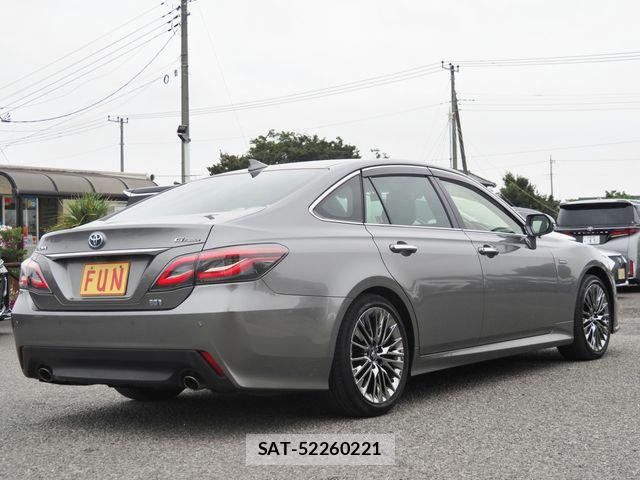 Toyota CROWN SEDAN 2021-03 7615823-4