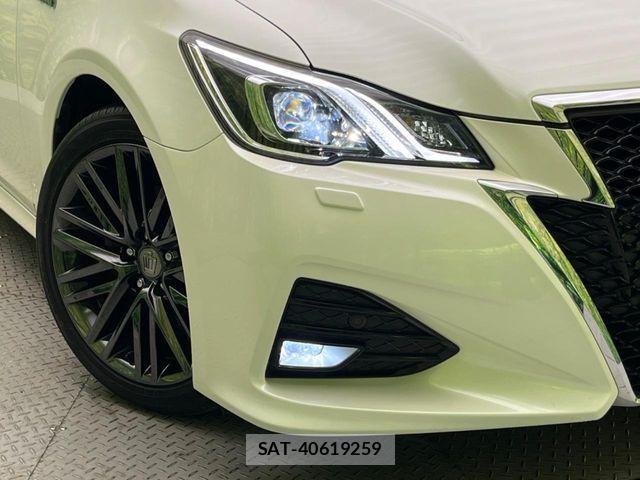 Toyota CROWN SEDAN 2015-10 7615850-11