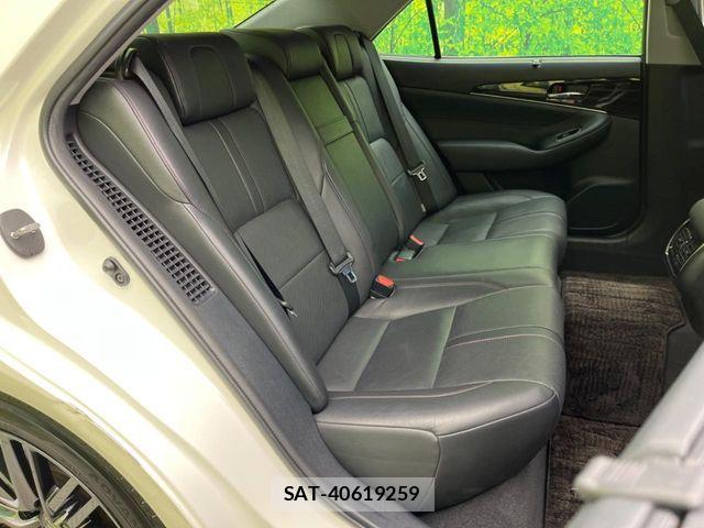Toyota CROWN SEDAN 2015-10 7615850-8