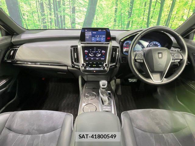 Toyota CROWN SEDAN 2019-03 7615835-1