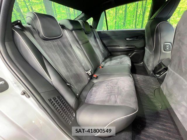 Toyota CROWN SEDAN 2019-03 7615835-8