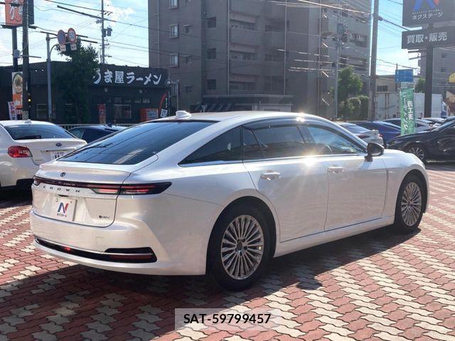 Toyota CROWN SEDAN 2024-11 7615822-16