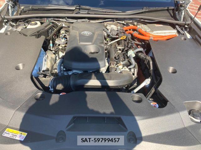 Toyota CROWN SEDAN 2024-11 7615822-17