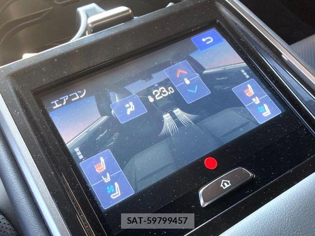 Toyota CROWN SEDAN 2024-11 7615822-5
