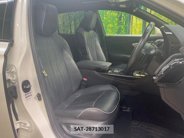 Toyota CROWN SEDAN 2019-08 7615825-10