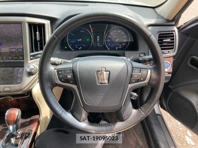 Toyota CROWN SEDAN 2013-03 7615860-16