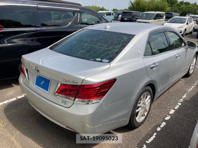 Toyota CROWN SEDAN 2013-03 7615860-2