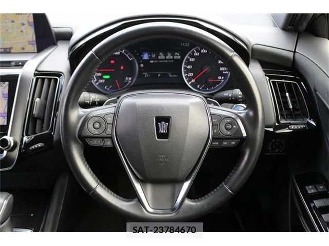 Toyota CROWN SEDAN 2020-05 7615846-18