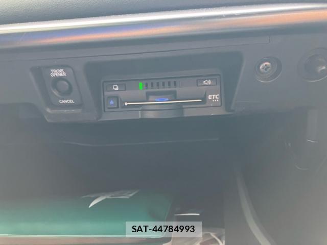 Toyota CROWN SEDAN 2021-01 7615824-23