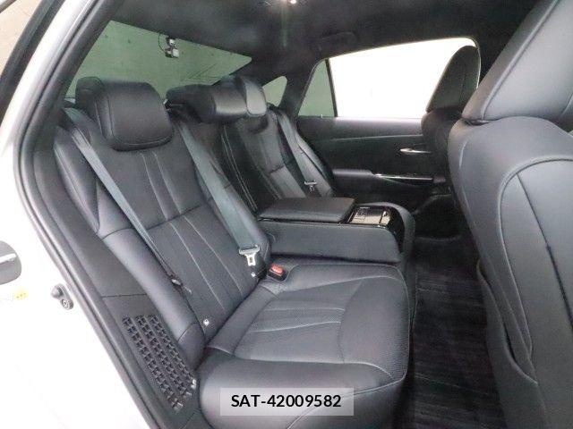 Toyota CROWN SEDAN 2019-09 7615838-7